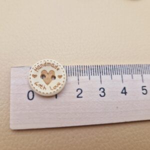 Гудзик з наскрізними отворами, діаметр 1.5 см (в наявності 2 розміри)