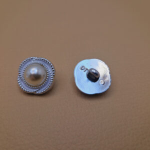 Гудзик на ніжці срібляста (в наявності три розміри) - 1.7 см