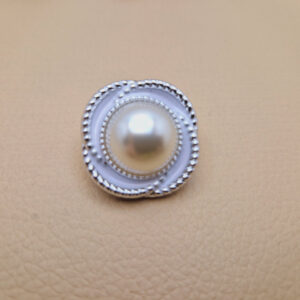 Гудзик на ніжці срібляста (в наявності три розміри) - 2.3 см