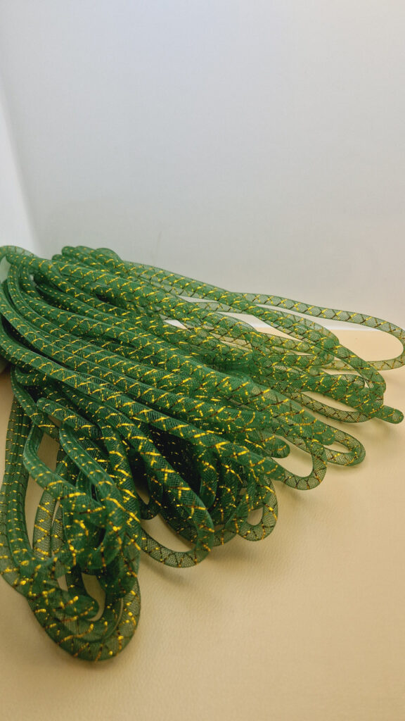 Шнур (регілін-тубуляр) декоративний з люрексом зелений 10 мм, в наявності 7 кольорів