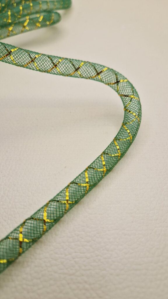 Шнур (регілін-тубуляр) декоративний з люрексом зелений 10 мм, в наявності 7 кольорів