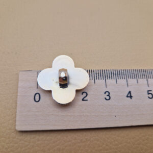 Гудзик на ніжці білий ван кліф (в наявності два розміри) - 2.3 см