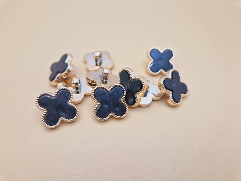 Гудзик на ніжці чорний ван кліф (в наявності два розміри) - 2.3 см