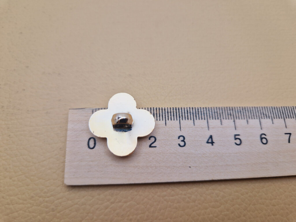 Гудзик на ніжці чорний ван кліф (в наявності два розміри) - 2.3 см